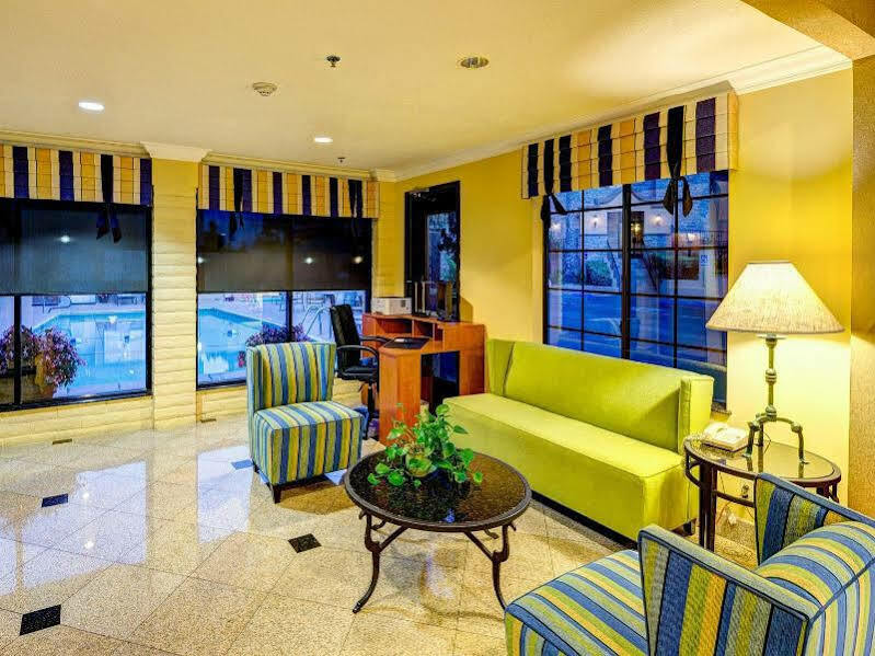 Holiday Inn Express San Diego - Rancho Bernardo, An Ihg Hotel Dış mekan fotoğraf